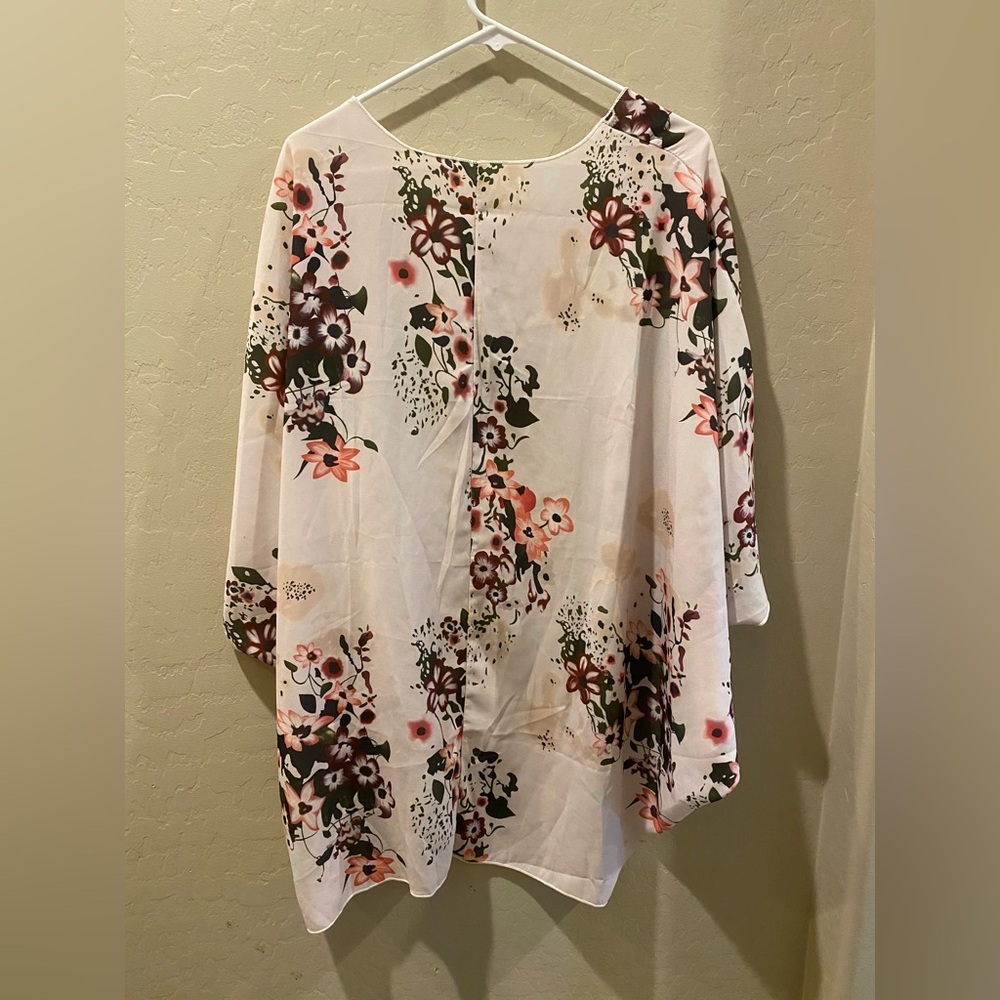 Floral Kimono Cardigan - Picture 3 of 4